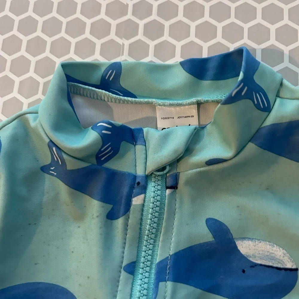 Carter's Blue and Green Rashgaurd Baby w Whales Full Zip Size 9M
